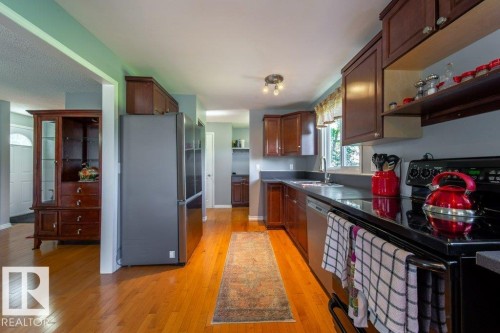 4823 10 Avenue, Edmonton, AB 