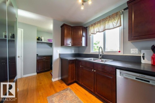 4823 10 Avenue, Edmonton, AB 