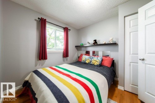 4823 10 Avenue, Edmonton, AB 