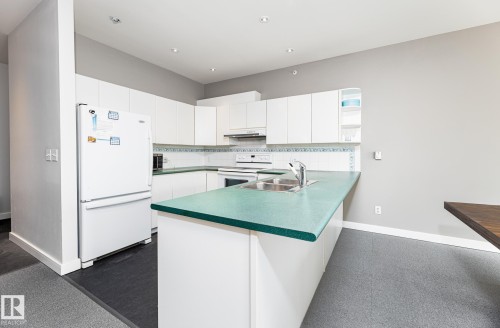 403 11415 100 Avenue, Edmonton, AB 