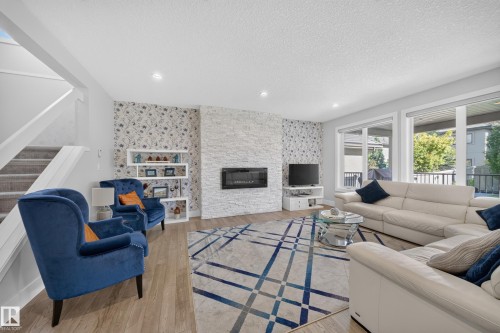 4407 Westcliff Close, Edmonton, AB 