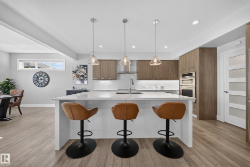 4407 Westcliff Close, Edmonton, AB 