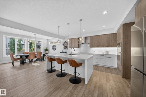 4407 Westcliff Close, Edmonton, AB 