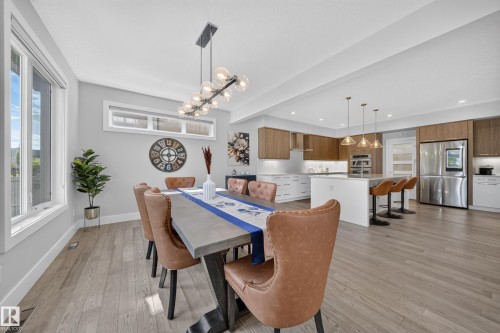 4407 Westcliff Close, Edmonton, AB 