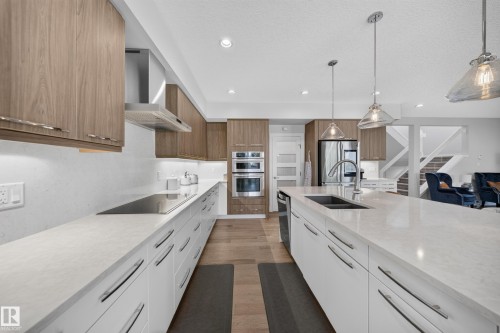 4407 Westcliff Close, Edmonton, AB 