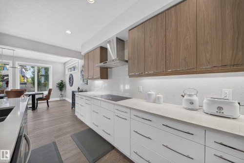 4407 Westcliff Close, Edmonton, AB 