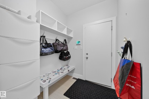 4407 Westcliff Close, Edmonton, AB 