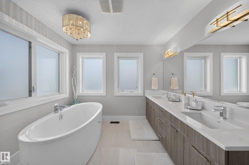 4407 Westcliff Close, Edmonton, AB 