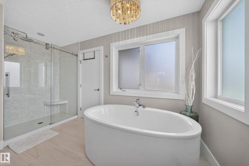 4407 Westcliff Close, Edmonton, AB 