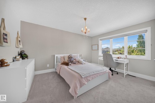4407 Westcliff Close, Edmonton, AB 