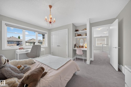 4407 Westcliff Close, Edmonton, AB 