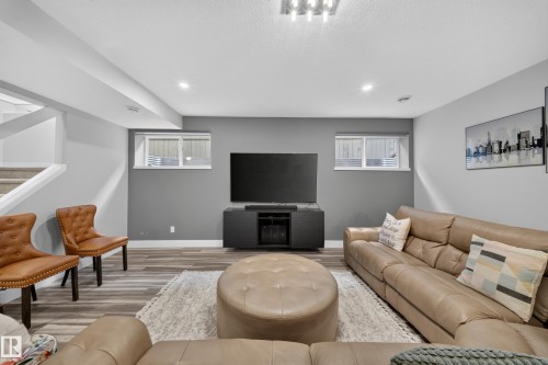 4407 Westcliff Close, Edmonton, AB 