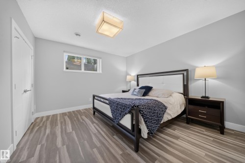4407 Westcliff Close, Edmonton, AB 