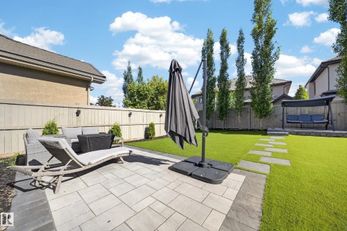 4407 Westcliff Close, Edmonton, AB 