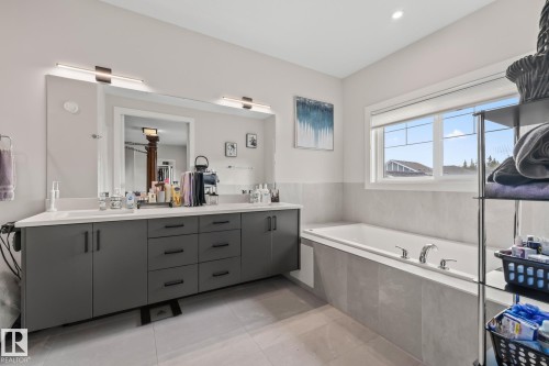 568 Merlin Landing Landing, Edmonton, AB 