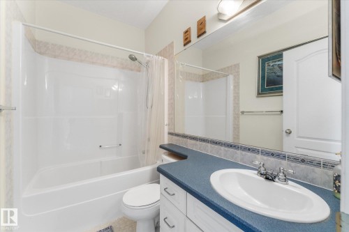 18 Hillcrest Court, Spruce Grove, AB 