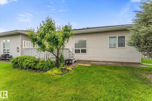 18 Hillcrest Court, Spruce Grove, AB 