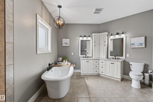 1609 Horseshoe Bay, Cold Lake, AB - Indoor Photo Showing Bathroom