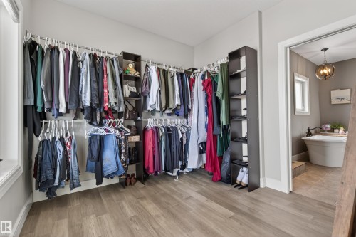 1609 Horseshoe Bay, Cold Lake, AB - Indoor With Storage