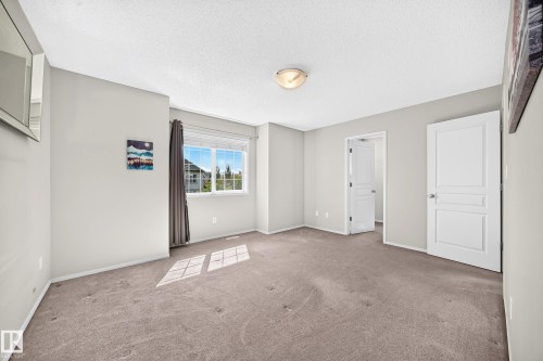 9204 Scott Lane, Edmonton, AB 