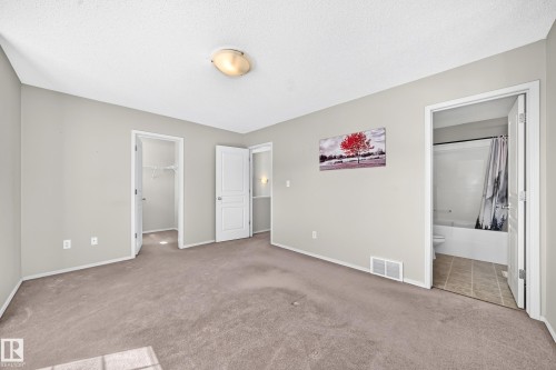 9204 Scott Lane, Edmonton, AB 