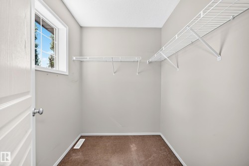 9204 Scott Lane, Edmonton, AB 