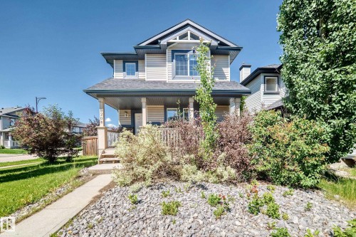 9204 Scott Lane, Edmonton, AB 
