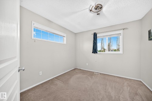9204 Scott Lane, Edmonton, AB 