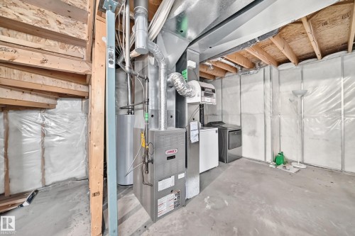 9204 Scott Lane, Edmonton, AB 