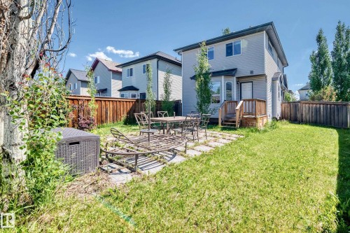 9204 Scott Lane, Edmonton, AB 