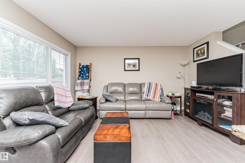 16423 134 Street, Edmonton, AB 