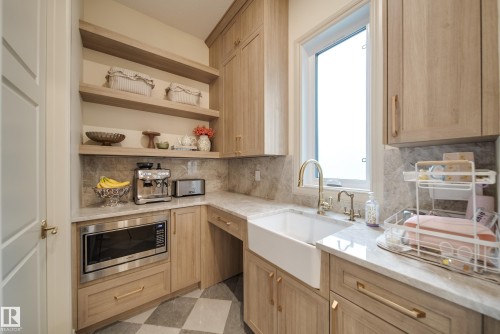 7308 Ada Boulevard, Edmonton, AB 