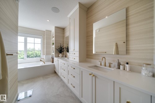 7308 Ada Boulevard, Edmonton, AB 
