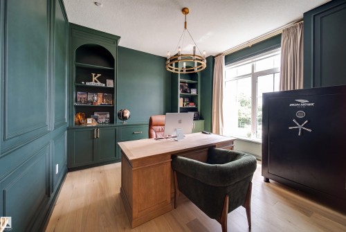 7308 Ada Boulevard, Edmonton, AB 
