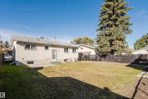 30 Brampton Street S, Spruce Grove, AB 