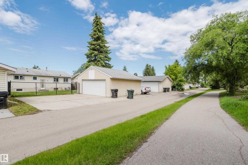 30 Brampton Street S, Spruce Grove, AB 