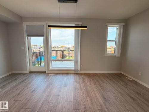 1758 Keene Crescent Sw, Edmonton, AB - Indoor Photo Showing Other Room