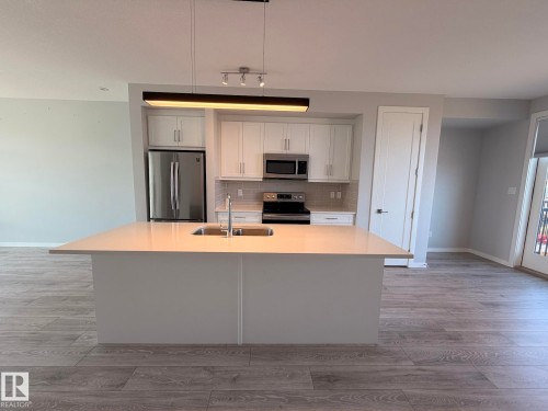 1758 Keene Crescent Sw, Edmonton, AB - Indoor Photo Showing Kitchen With Double Sink With Upgraded Kitchen