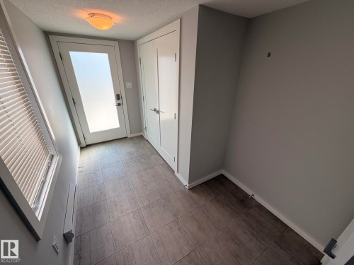 1758 Keene Crescent Sw, Edmonton, AB - Indoor Photo Showing Other Room