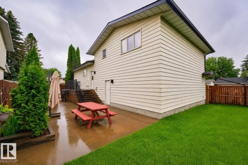 11329 33A Avenue, Edmonton, AB 