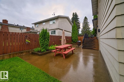 11329 33A Avenue, Edmonton, AB 
