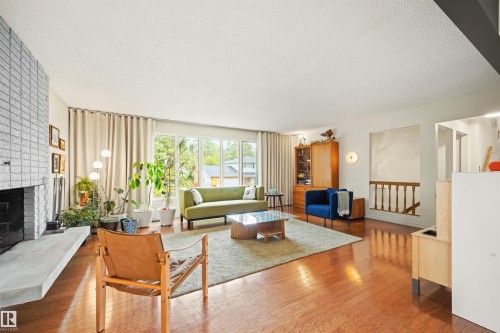 11329 33A Avenue, Edmonton, AB 