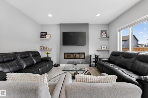 1231 26 Street, Edmonton, AB 