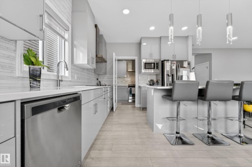 1231 26 Street, Edmonton, AB 