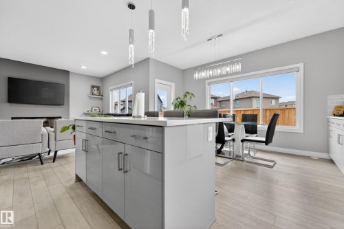 1231 26 Street, Edmonton, AB 