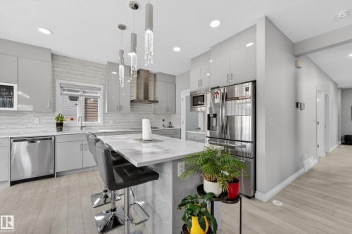 1231 26 Street, Edmonton, AB 