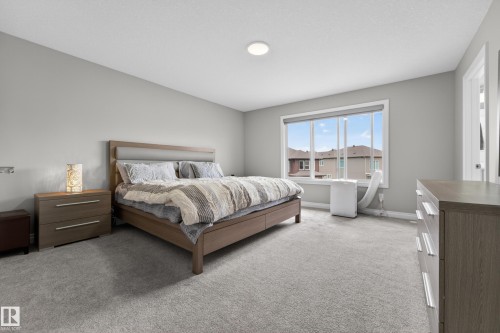 1231 26 Street, Edmonton, AB 