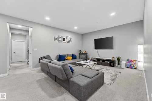 1231 26 Street, Edmonton, AB 