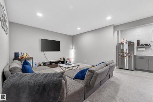 1231 26 Street, Edmonton, AB 