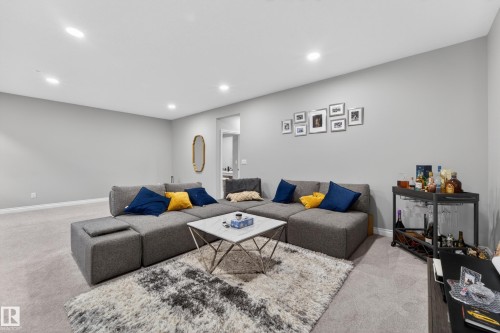 1231 26 Street, Edmonton, AB 